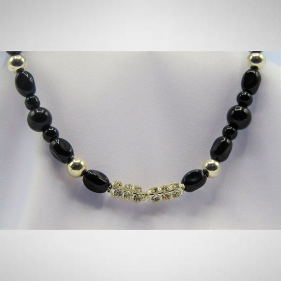 Black and Silver Beaded Jewelry Set - Picture 3 of 5